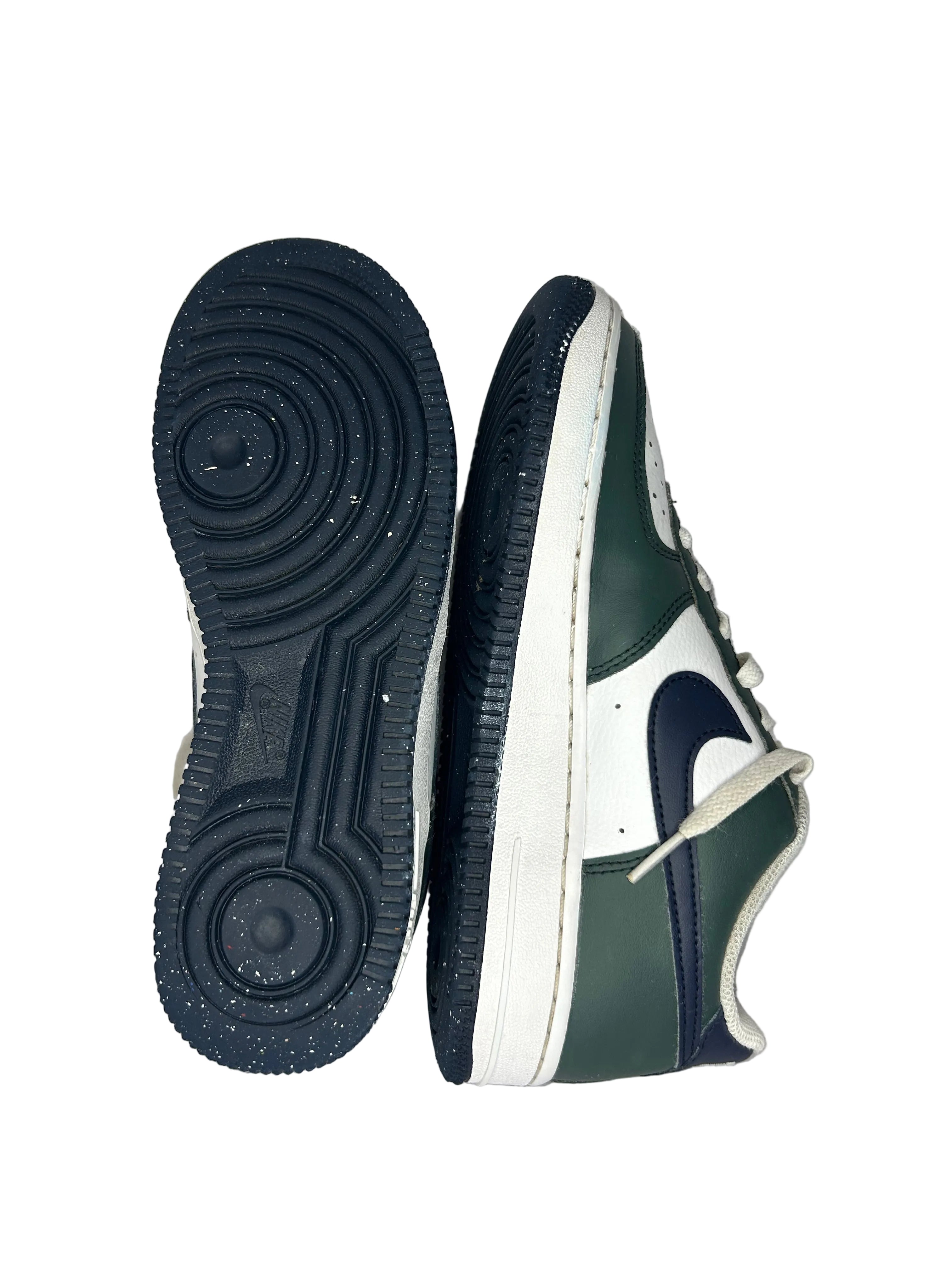 White & Dark Green Retro Low‑Top Trainers — Classic Casual Style — Size UK 5