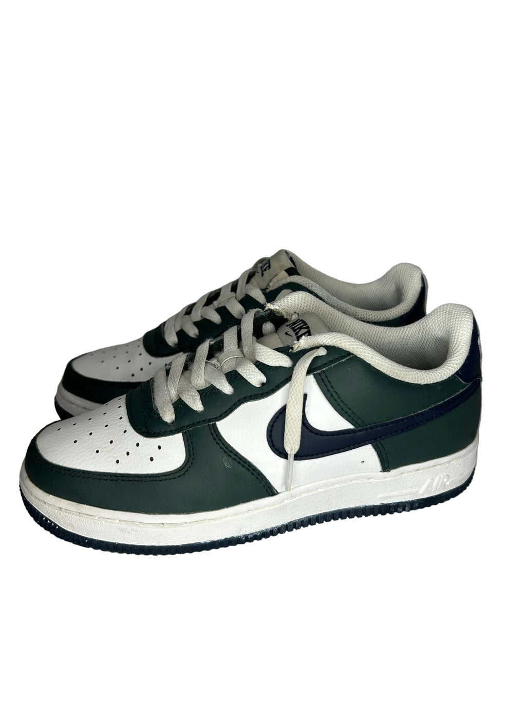 White & Dark Green Retro Low‑Top Trainers — Classic Casual Style — Size UK 5