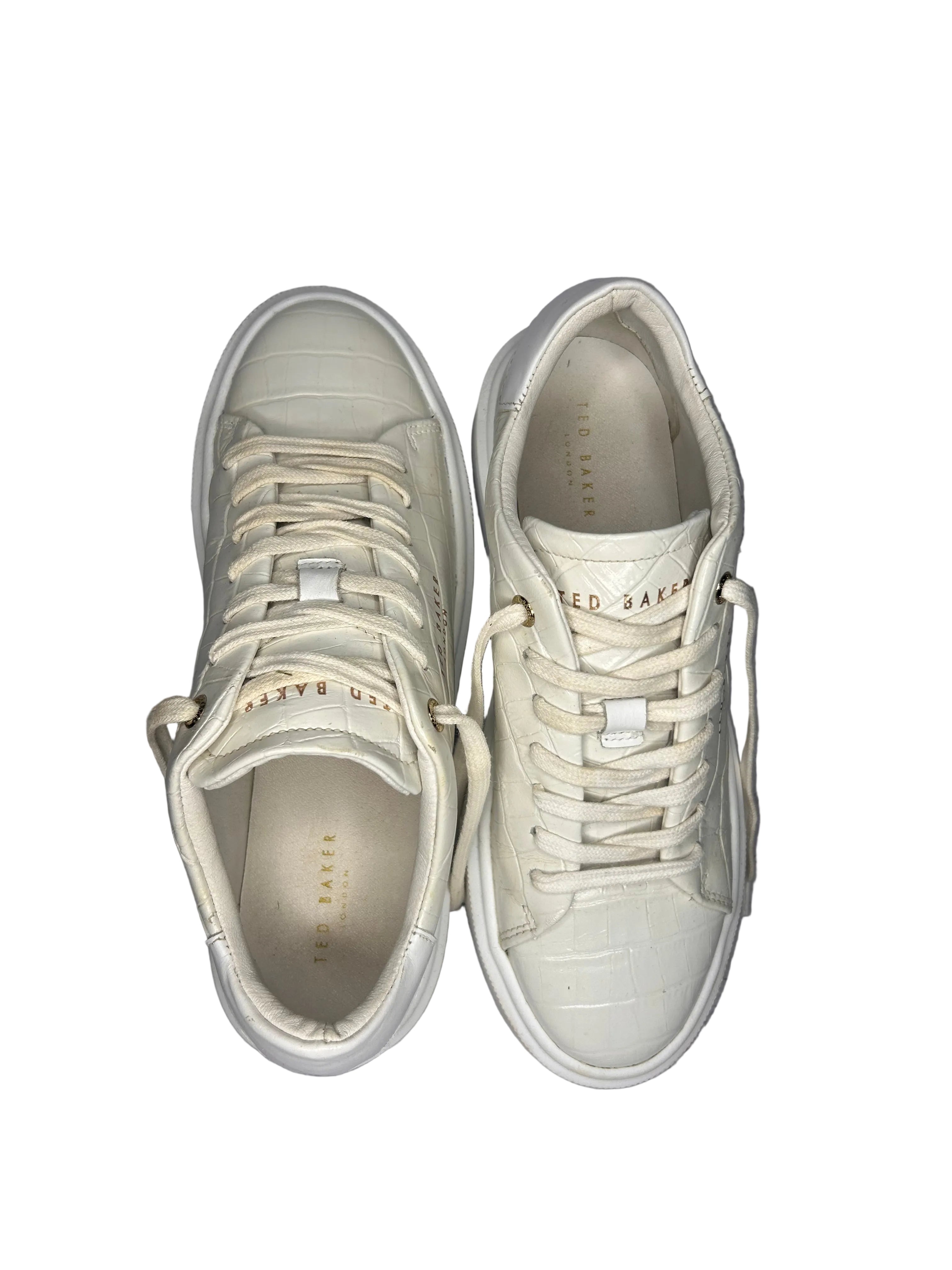 Cream Croc‑Effect Low‑Top Trainers – Smart Casual Minimal Style | Size UK5